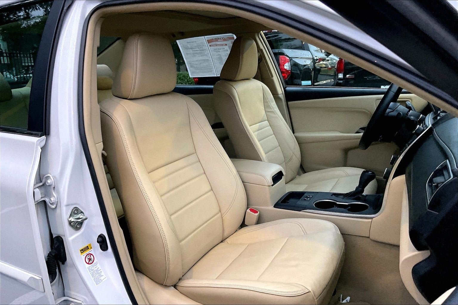Used 2015 Toyota Camry XLE FWD image 7