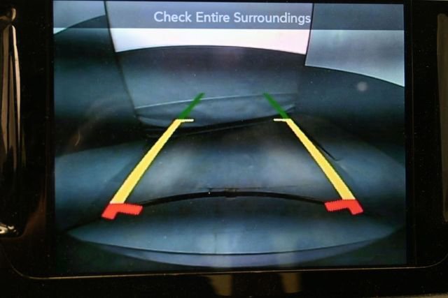 Used 2017 Chrysler Pacifica Touring-L Plus w/ Tire & Wheel Group FWD image 19