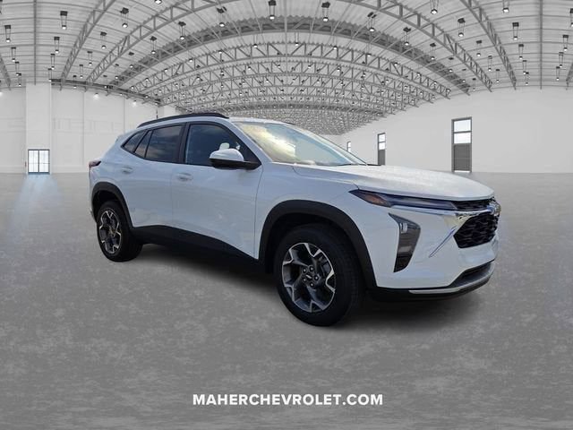 Used 2025 Chevrolet Trax LT FWD image 1