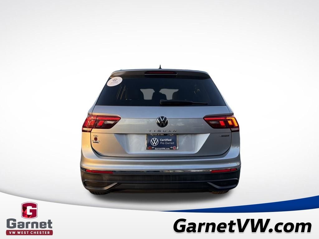 Certified 2022 Volkswagen Tiguan SE image 4