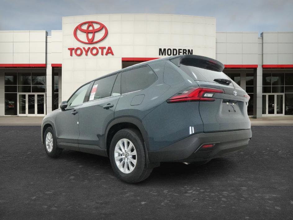 Certified 2026 Toyota Grand Highlander XLE FWD image 2