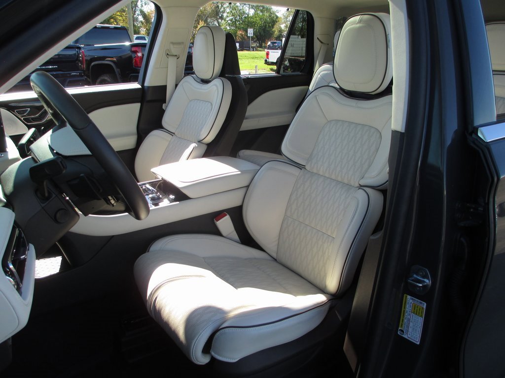 Used 2024 Lincoln Aviator Black Label w/ Dynamic Handling Package image 18