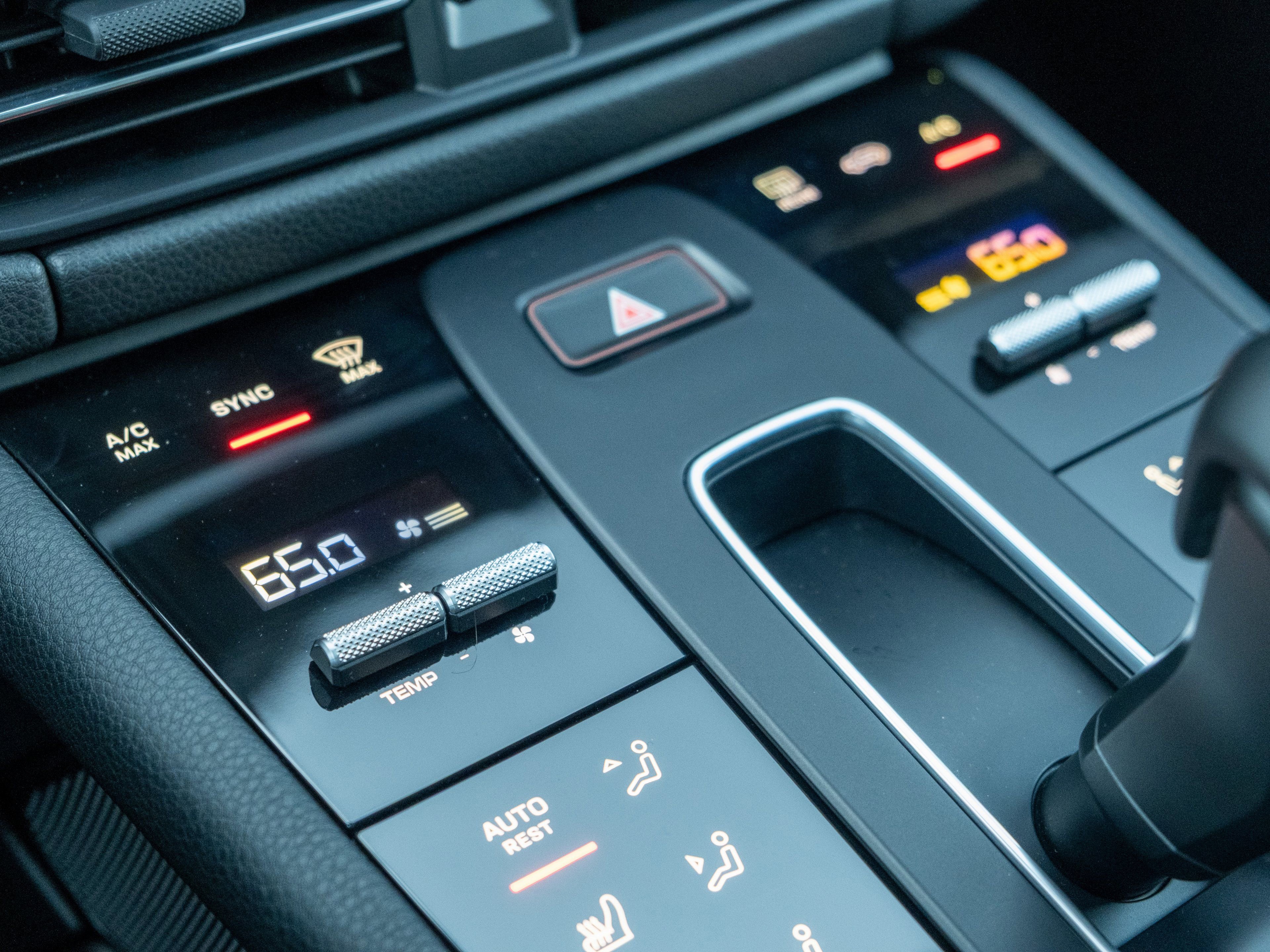 Certified 2023 Porsche Macan image 22