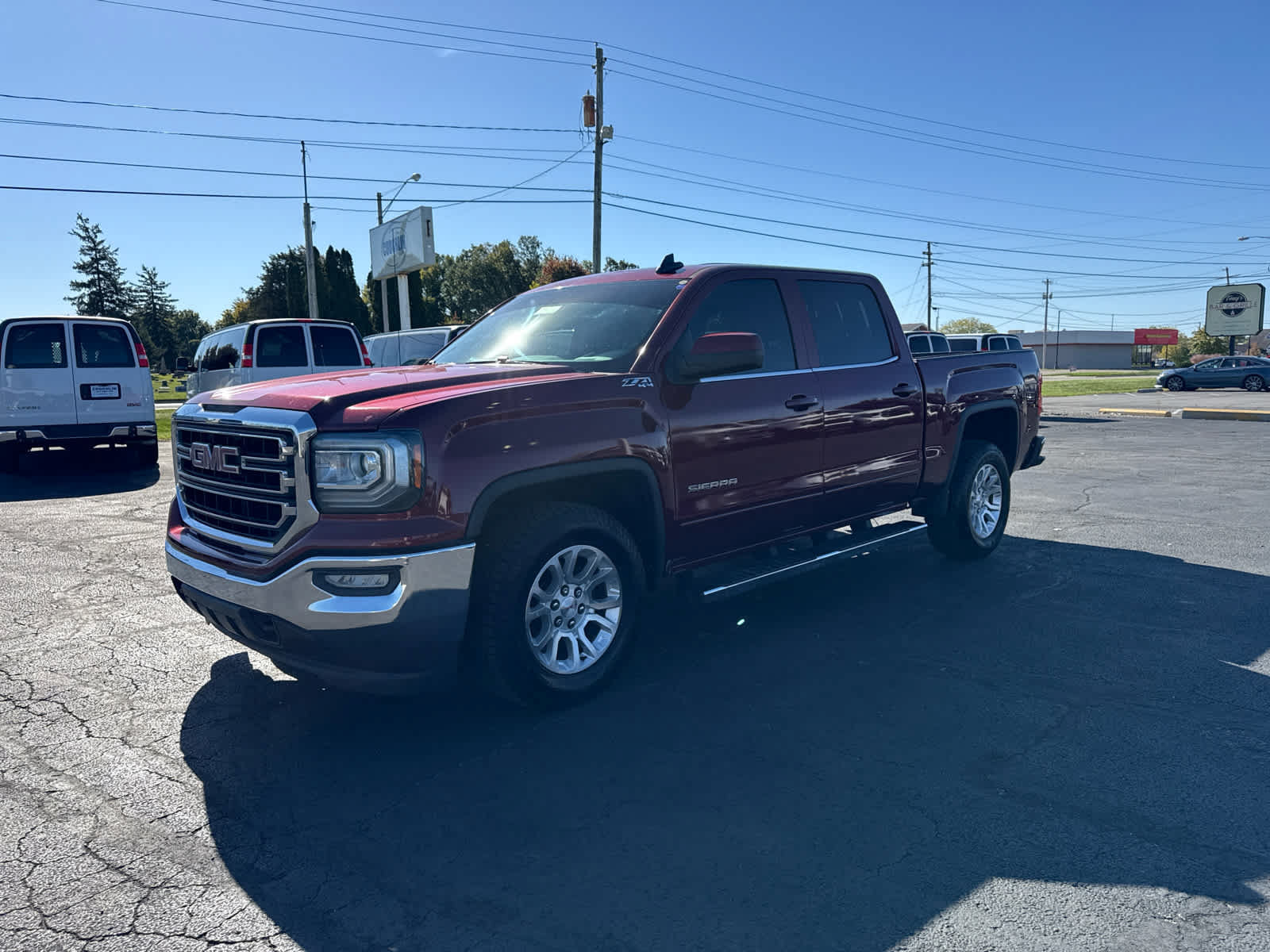Used 2017 GMC Sierra 1500 SLE w/ SLE Value Package AWD/4WD image 1