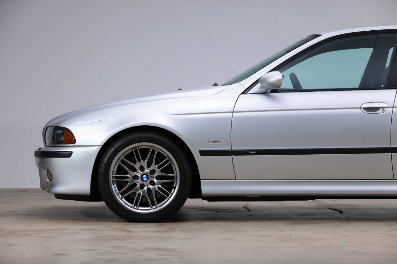 Used 2002 BMW M5 image 9
