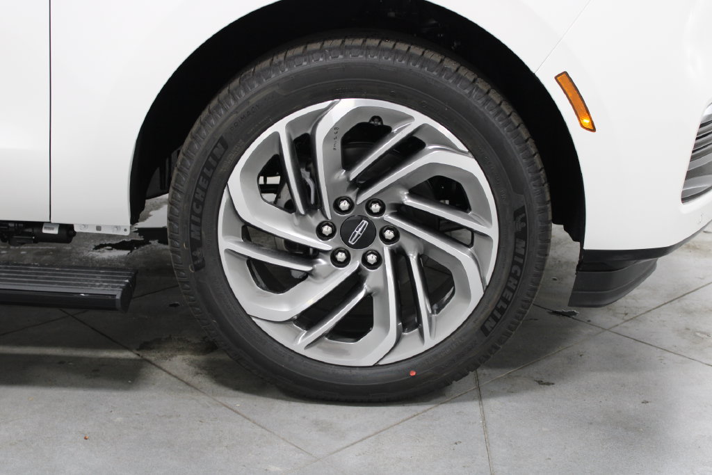 New 2027 Lincoln Navigator Reserve RWD image 13