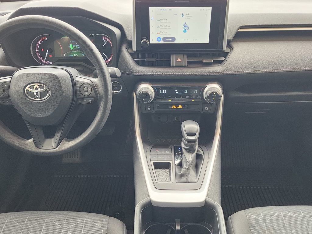 Used 2024 Toyota RAV4 XLE image 12