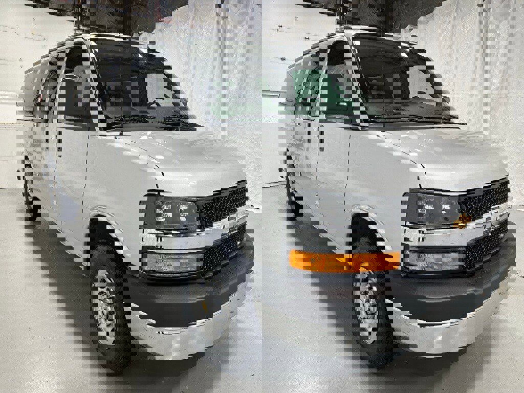 Used 2025 Chevrolet Express 3500 LT w/ LT Preferred Equipment Group