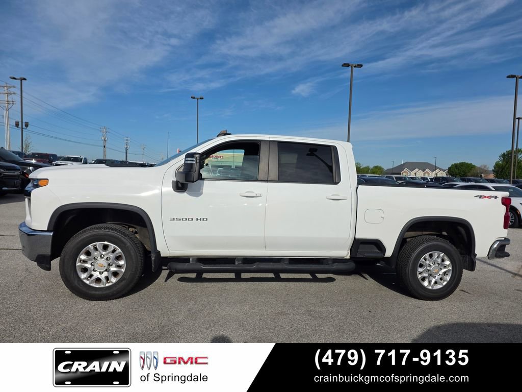 Used 2022 Chevrolet Silverado 3500 LT w/ Convenience Package AWD/4WD image 4