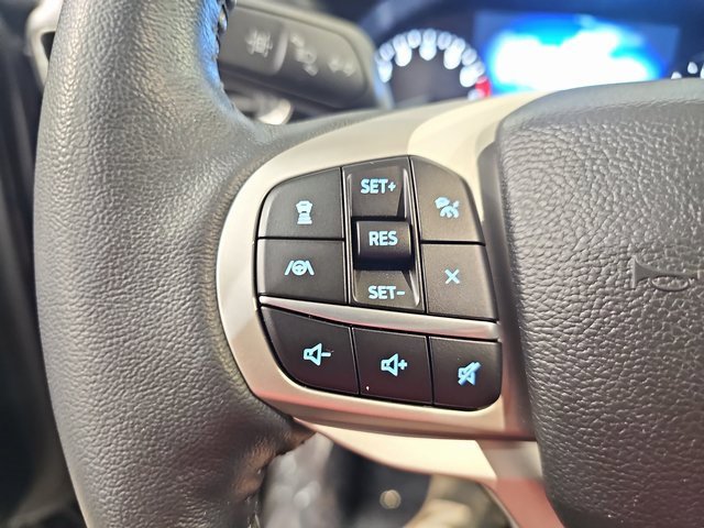 Used 2023 Ford Explorer XLT w/ Equipment Group 202A image 18