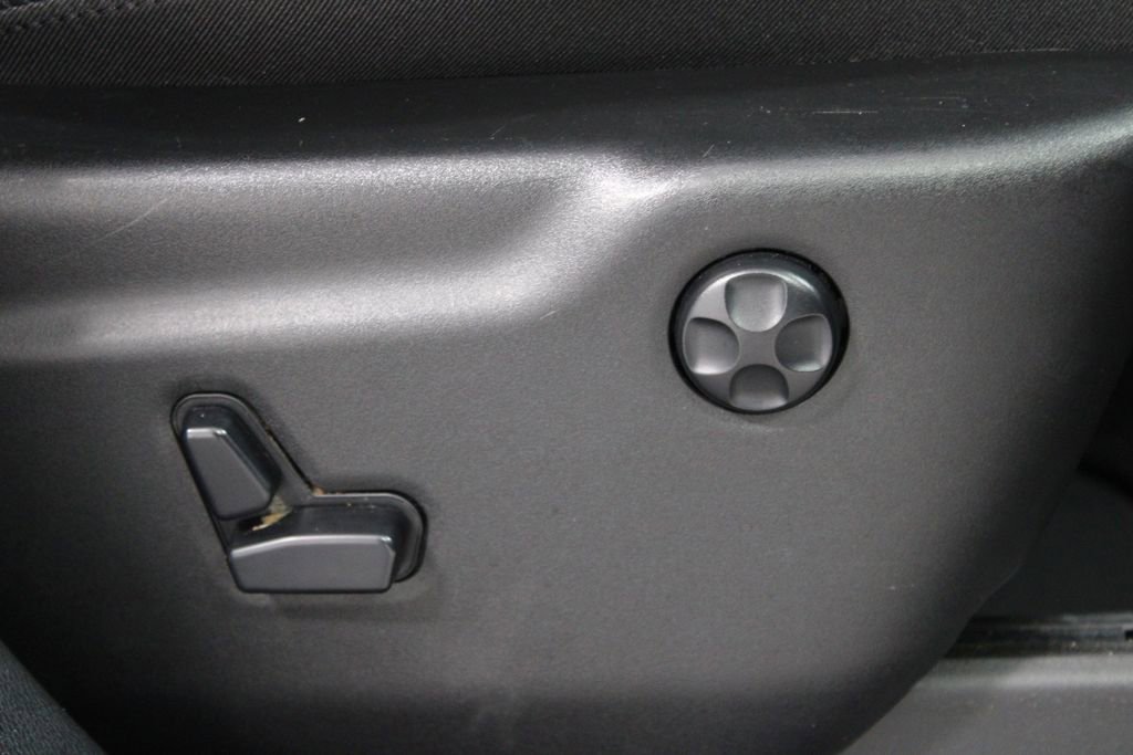 Used 2021 Jeep Grand Cherokee Limited image 26