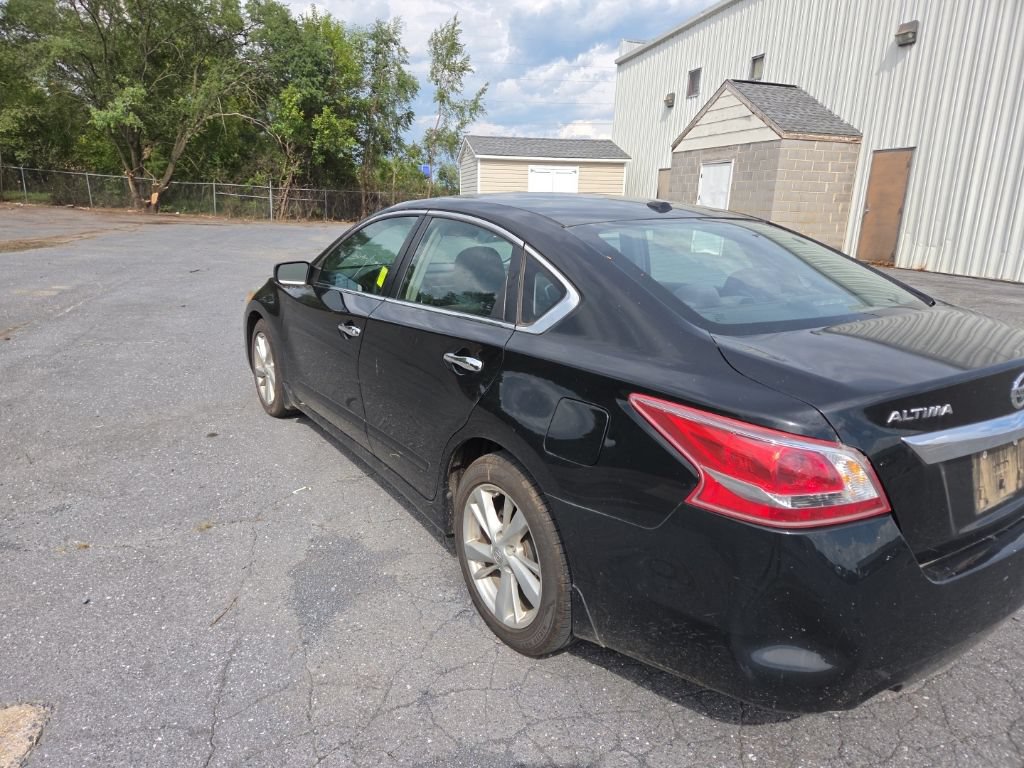 Used 2013 Nissan Altima 2.5 SV FWD image 6