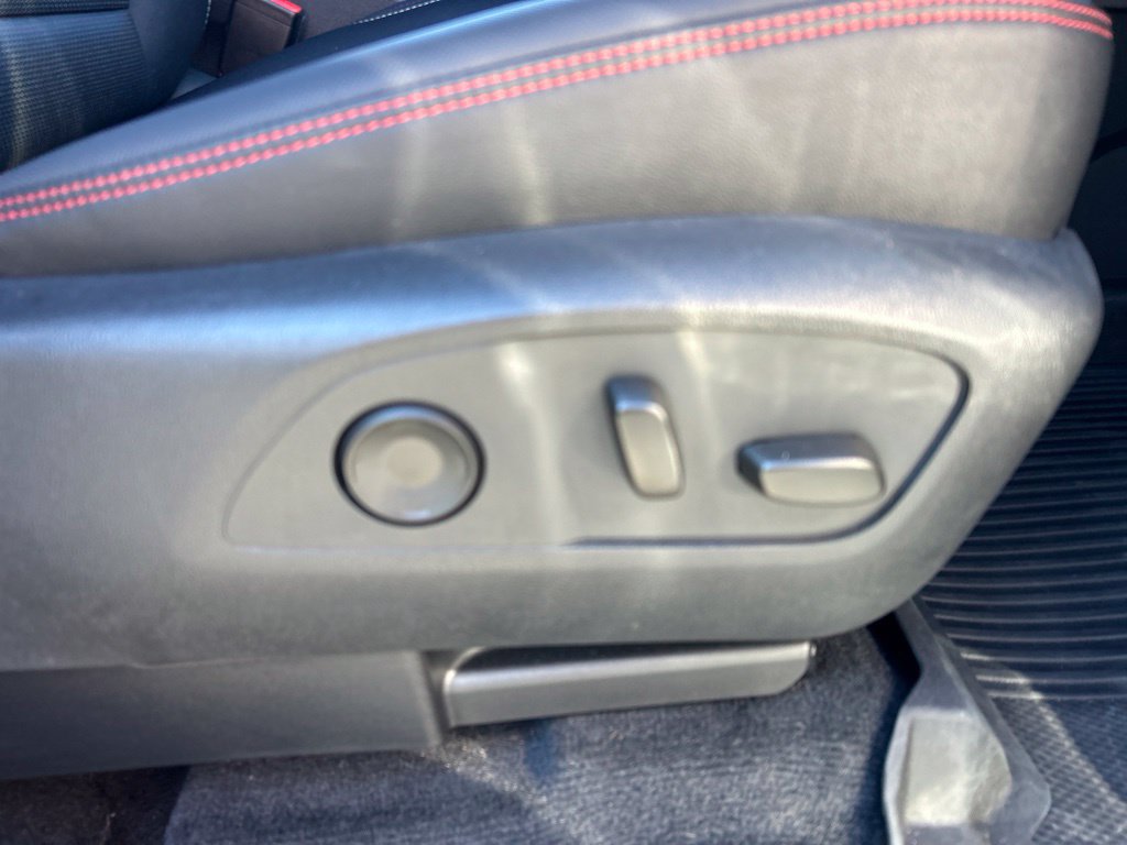 Used 2024 Chevrolet Traverse RS w/ LPO, Floor Liner Package FWD image 55