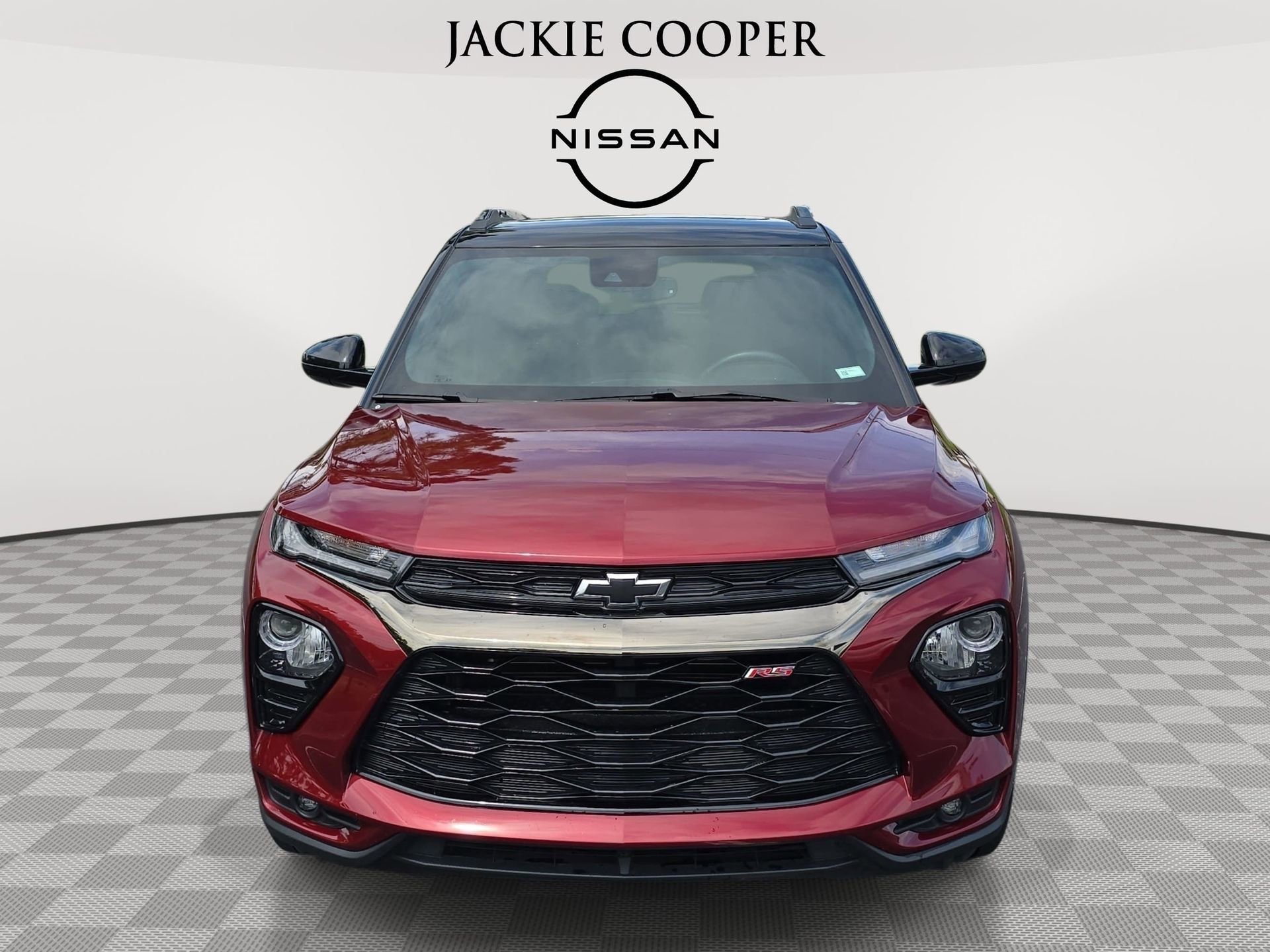 Used 2023 Chevrolet TrailBlazer RS w/ Sun and Liftgate Package FWD image 2