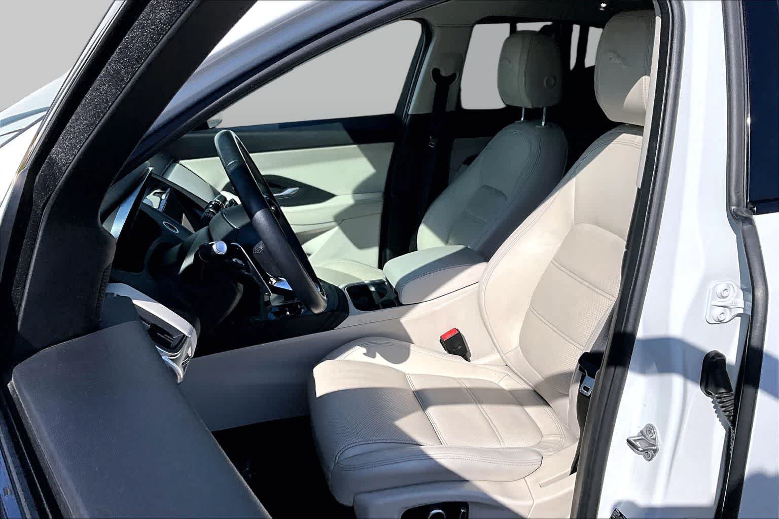 Used 2022 Jaguar E-PACE SE AWD/4WD image 8