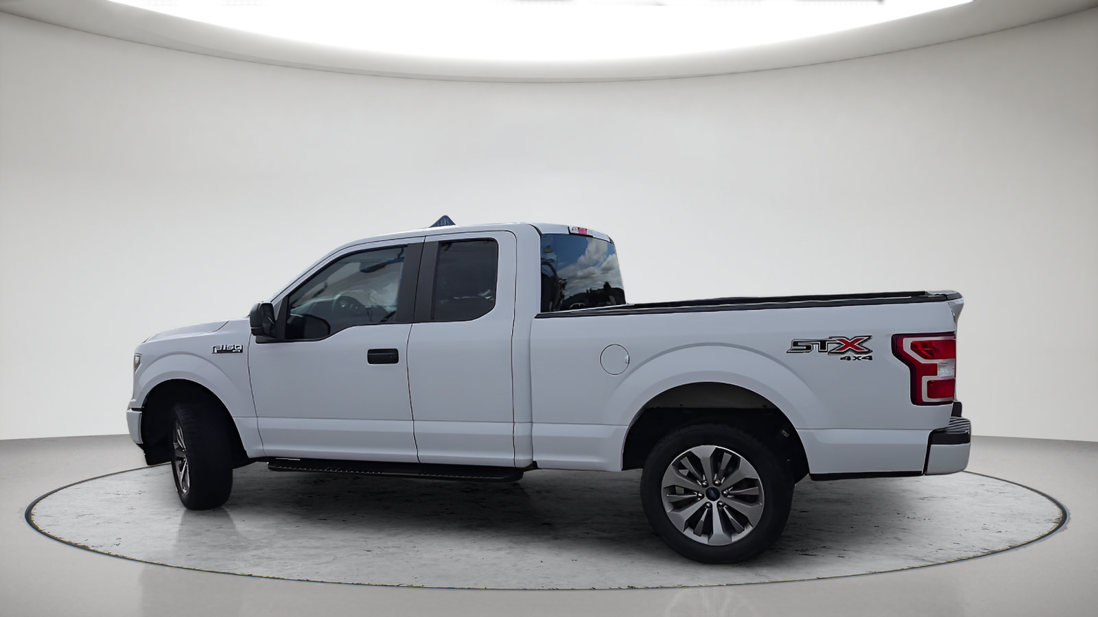 Used 2018 Ford F150 XL w/ Equipment Group 101A Mid AWD/4WD image 10