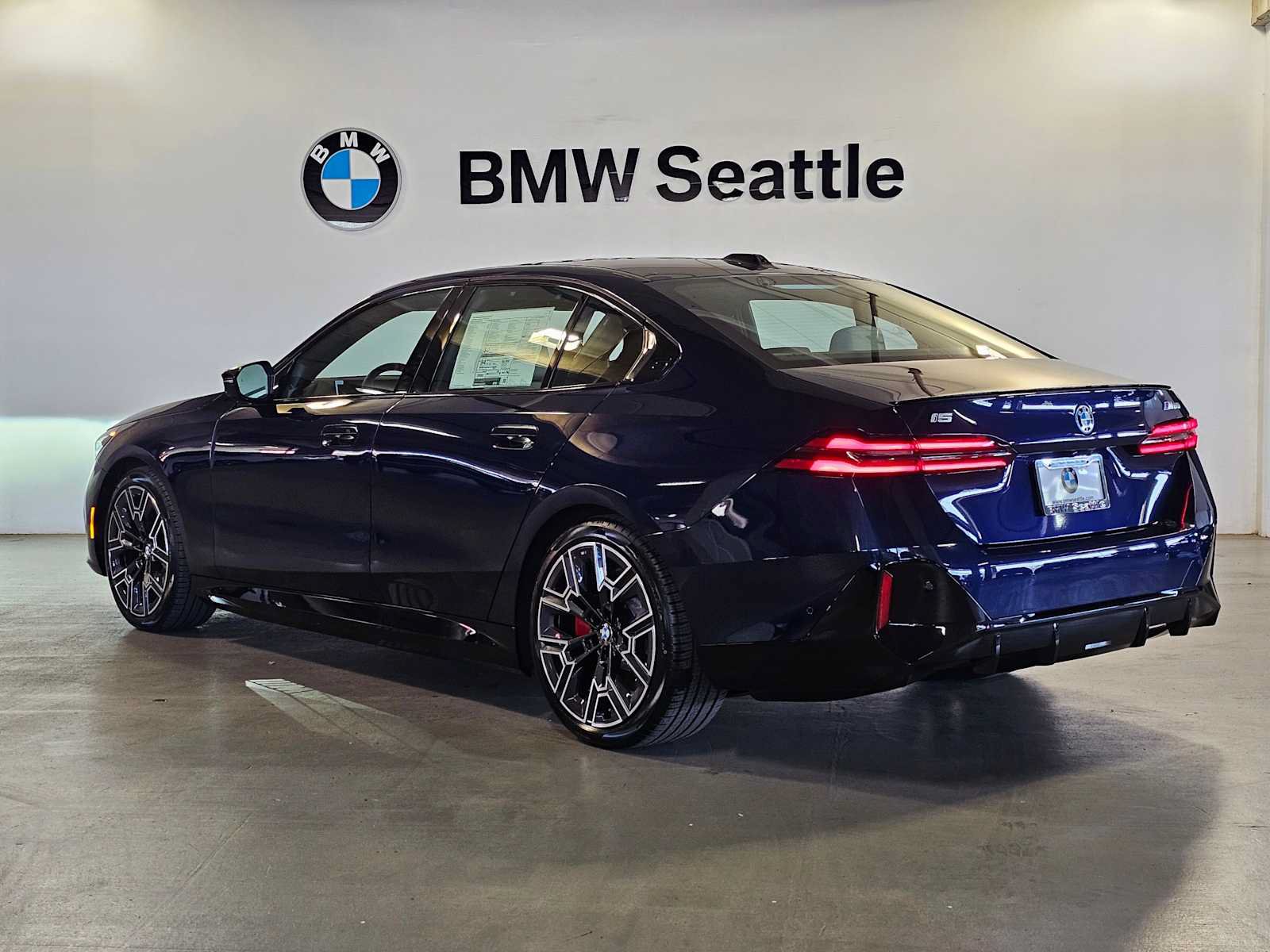 New 2026 BMW i5 M60 w/ Executive Package AWD/4WD image 4