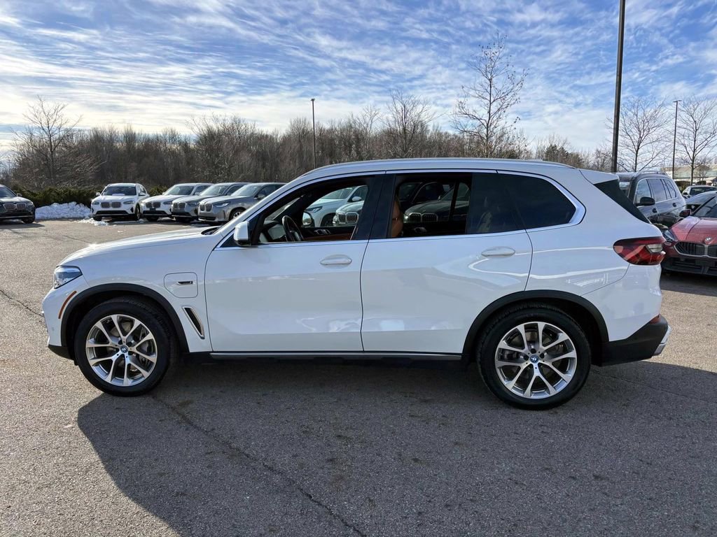 Certified 2023 BMW X5 xDrive45e w/ Parking Assistance Package image 4