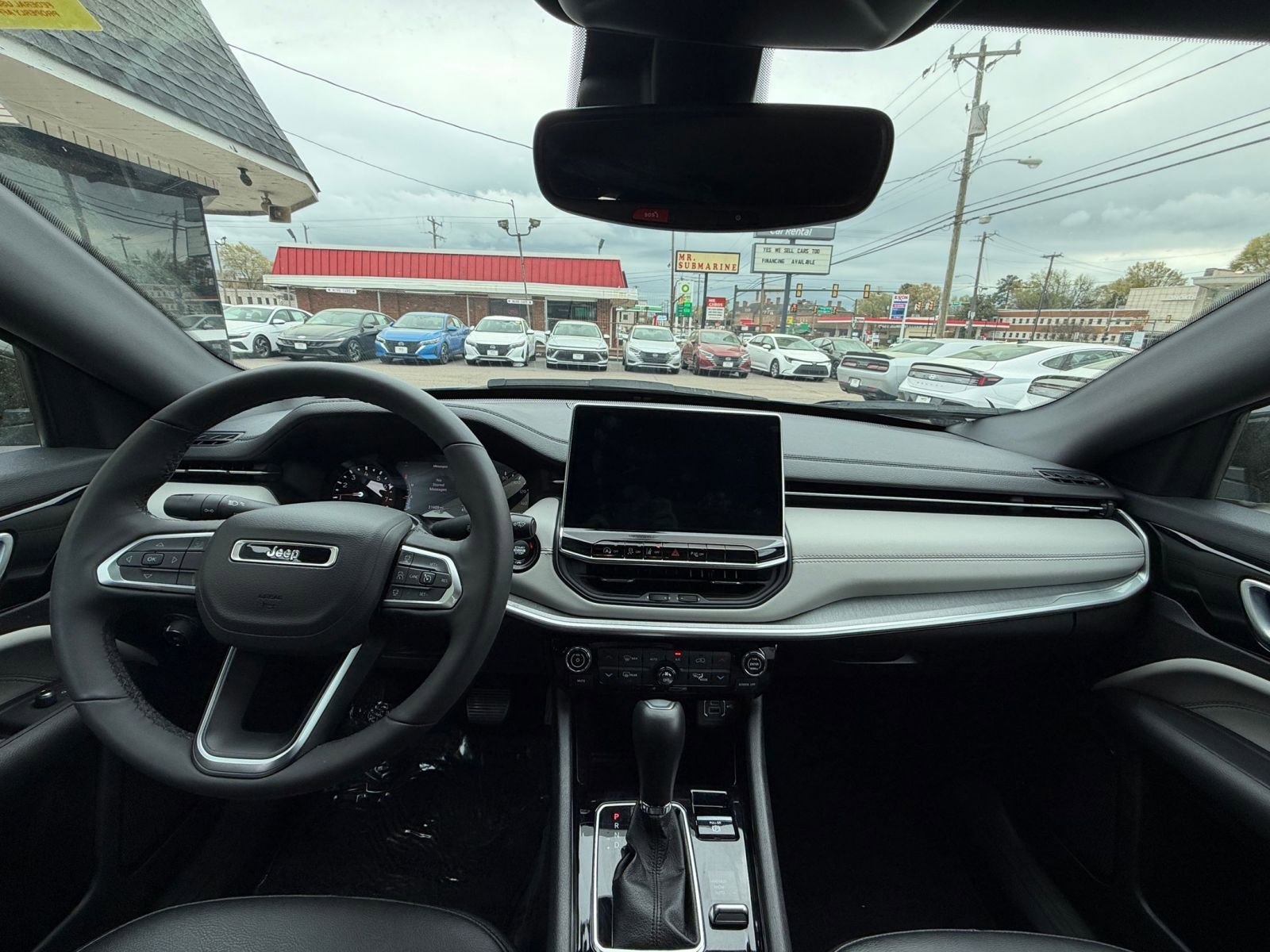 Used 2025 Jeep Compass Limited image 17