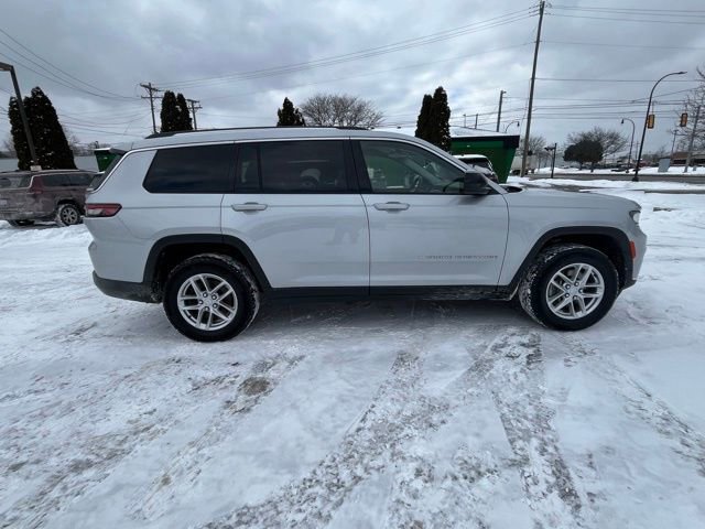 Used 2023 Jeep Grand Cherokee L Laredo AWD/4WD image 6