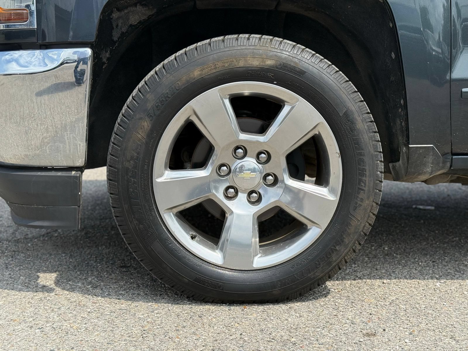 Used 2017 Chevrolet Silverado 1500 LT w/ Texas Edition RWD image 11