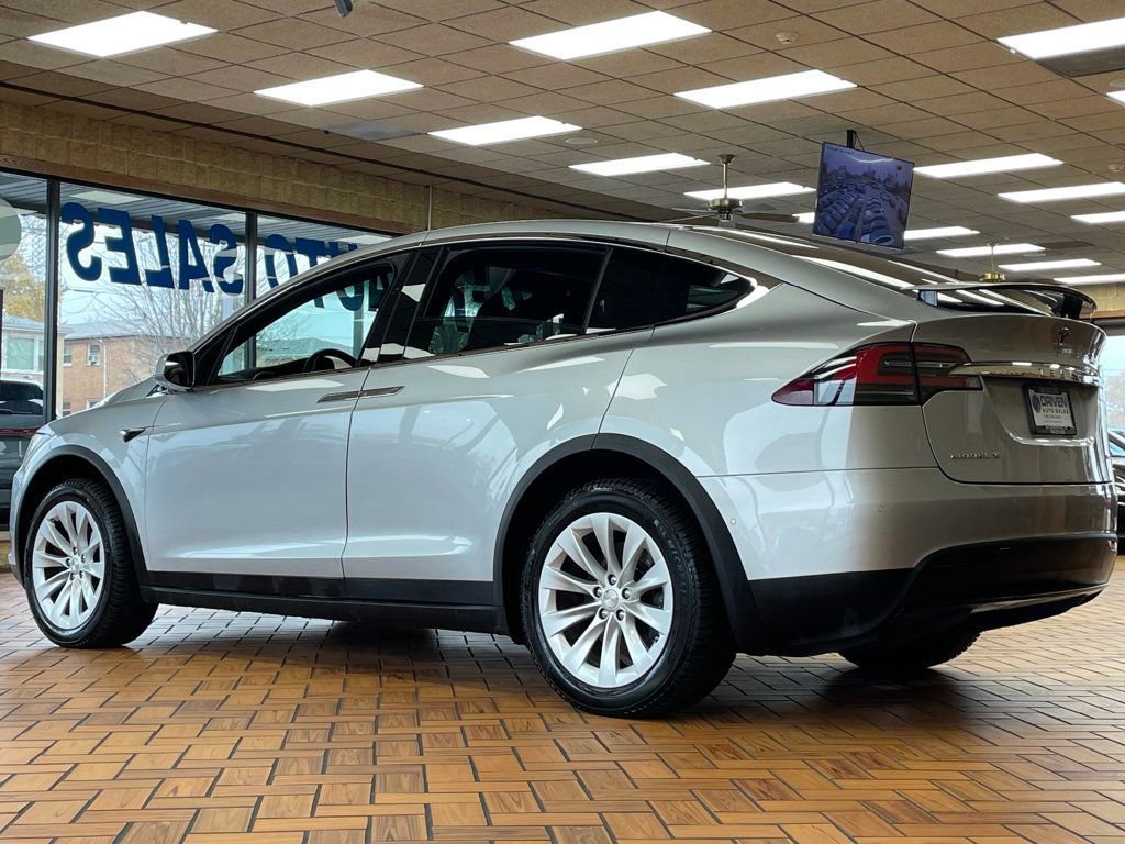 Used 2017 Tesla Model X 100D image 6