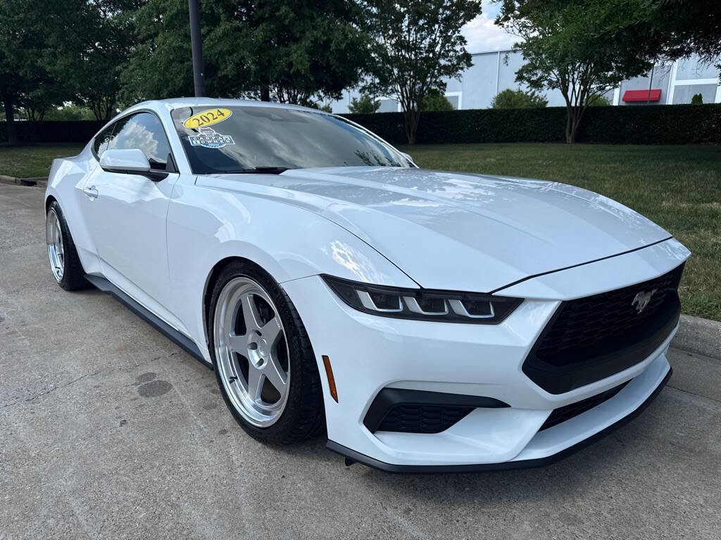Used 2024 Ford Mustang Coupe RWD image 1