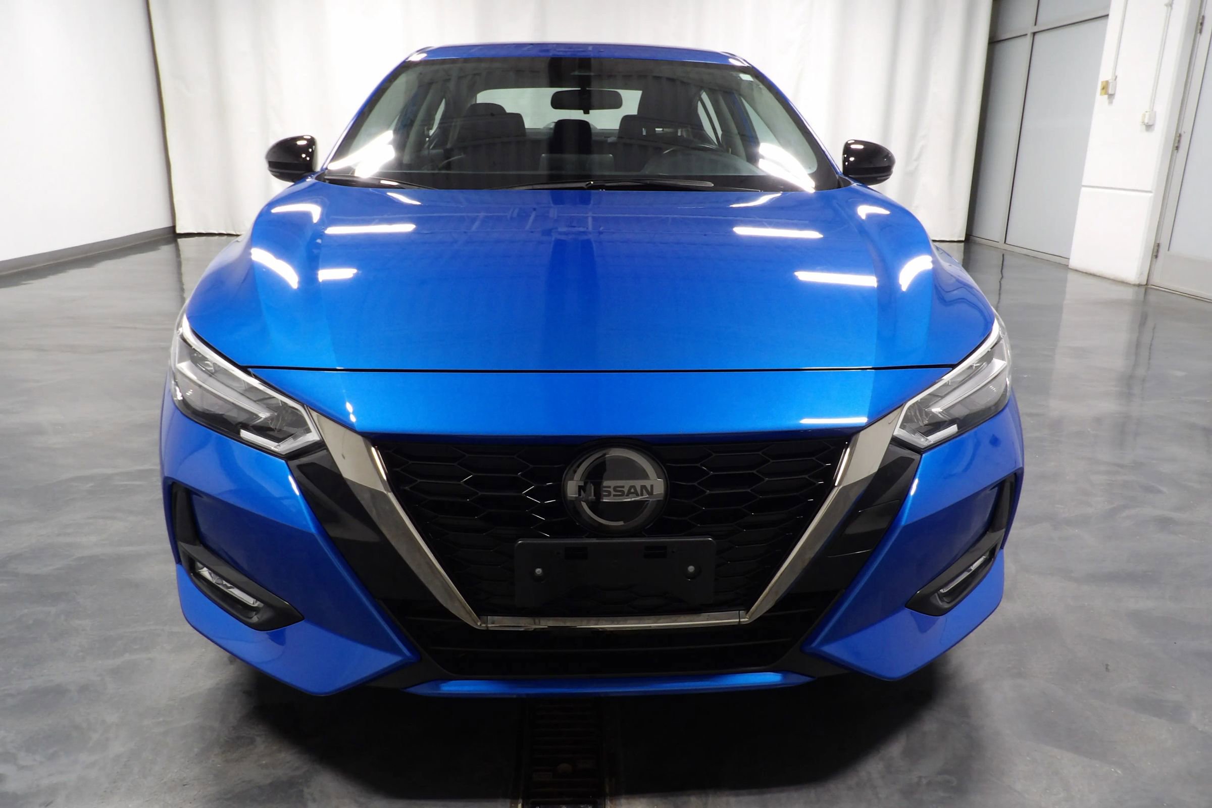 Used 2023 Nissan Sentra SR w/ Trunk Package FWD image 3