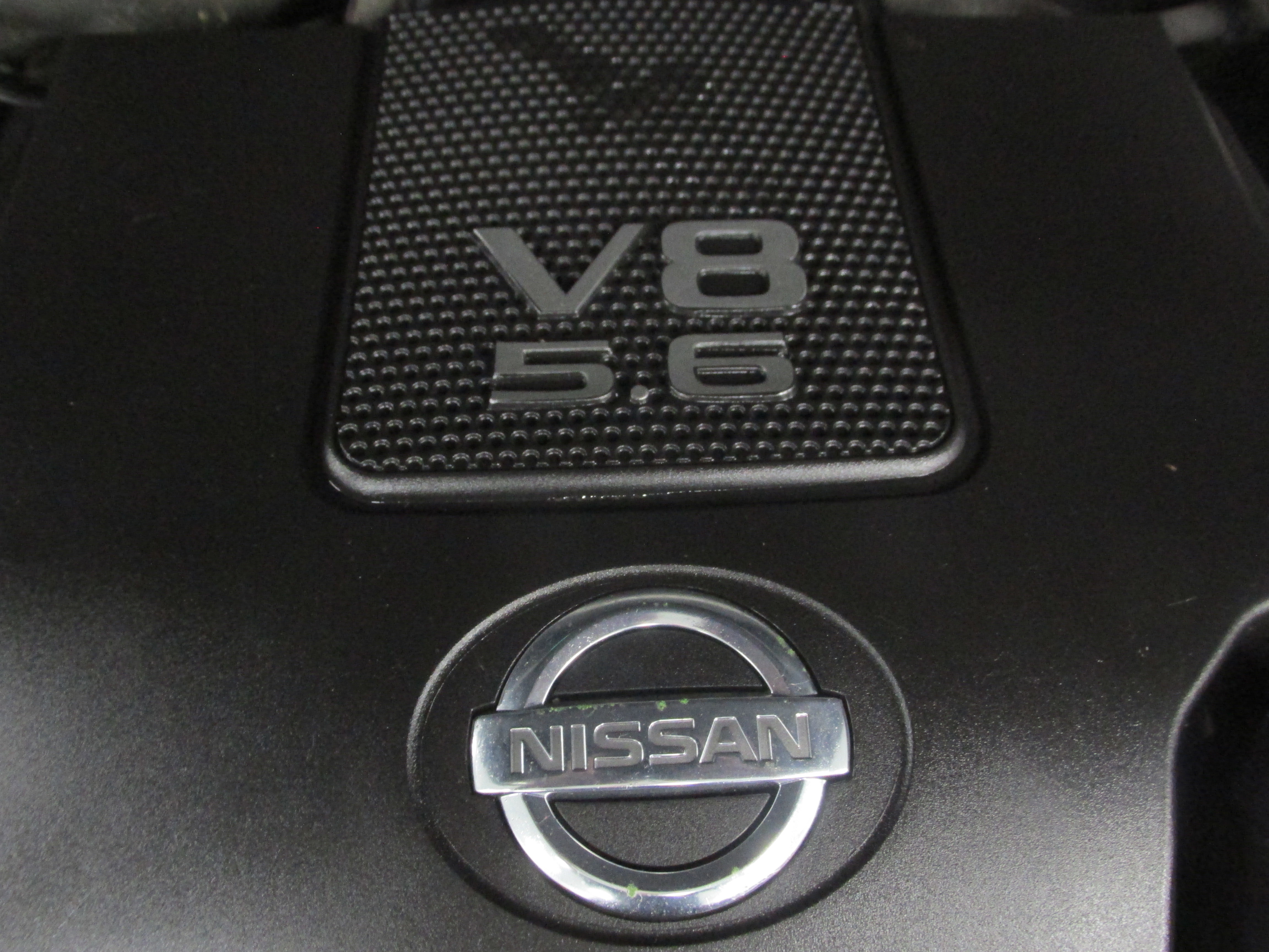 Used 2011 Nissan Titan SL w/ Heavy Metal Edition Pkg AWD/4WD image 38
