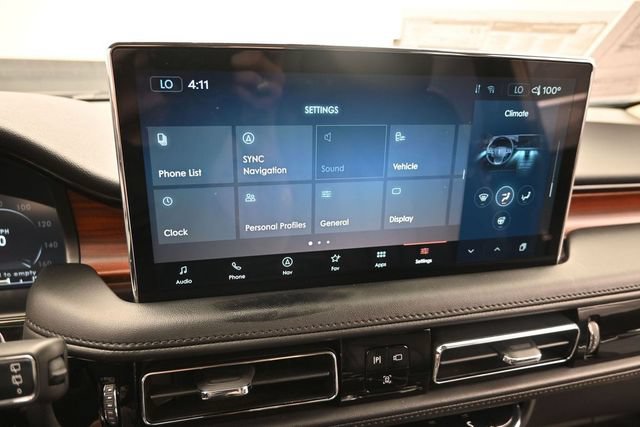 Used 2023 Lincoln Nautilus Reserve AWD/4WD image 35