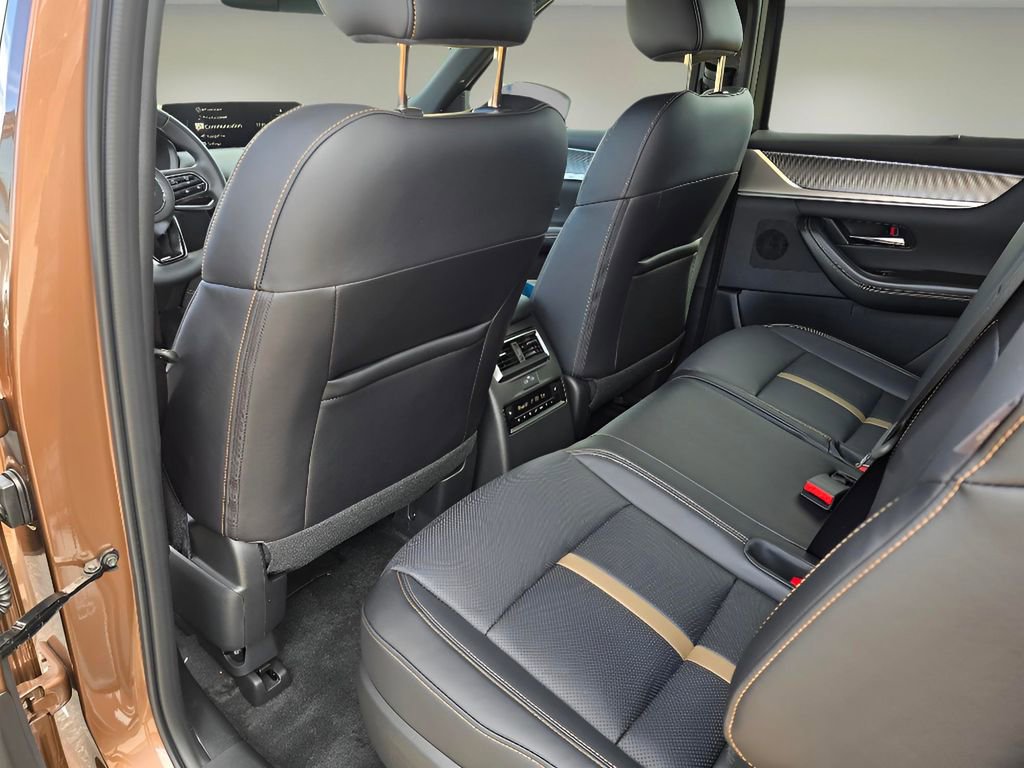 New 2025 MAZDA CX-70 Plug-In Hybrid w/ Premium Plus image 15