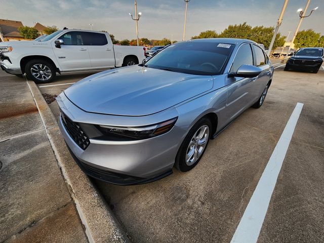 Used 2025 Honda Accord LX video 3
