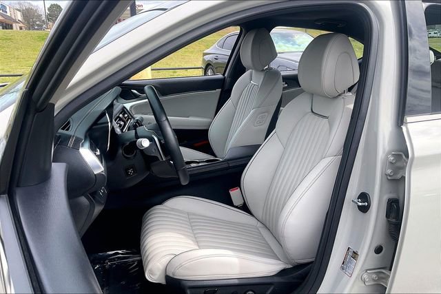 Certified 2025 Genesis G70 3.3T Advanced RWD image 25