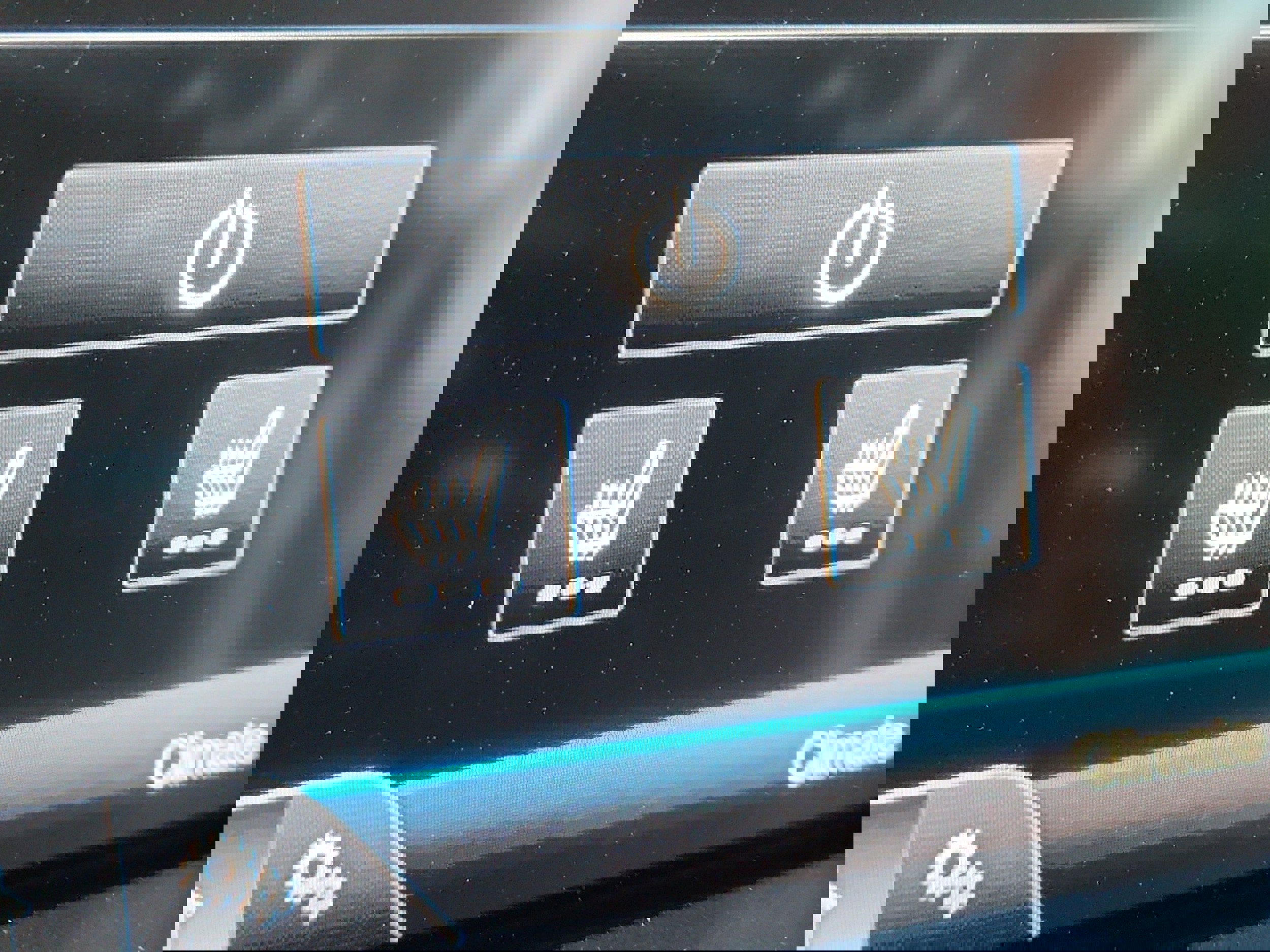 Used 2013 Ford Edge Limited AWD/4WD image 22