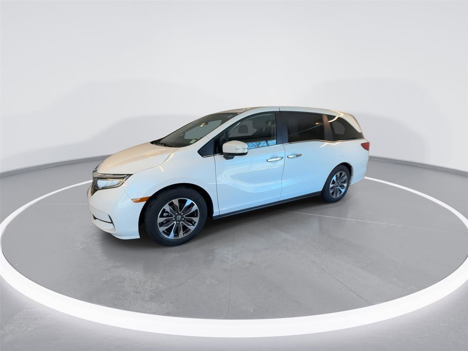 Used 2024 Honda Odyssey EX-L image 3