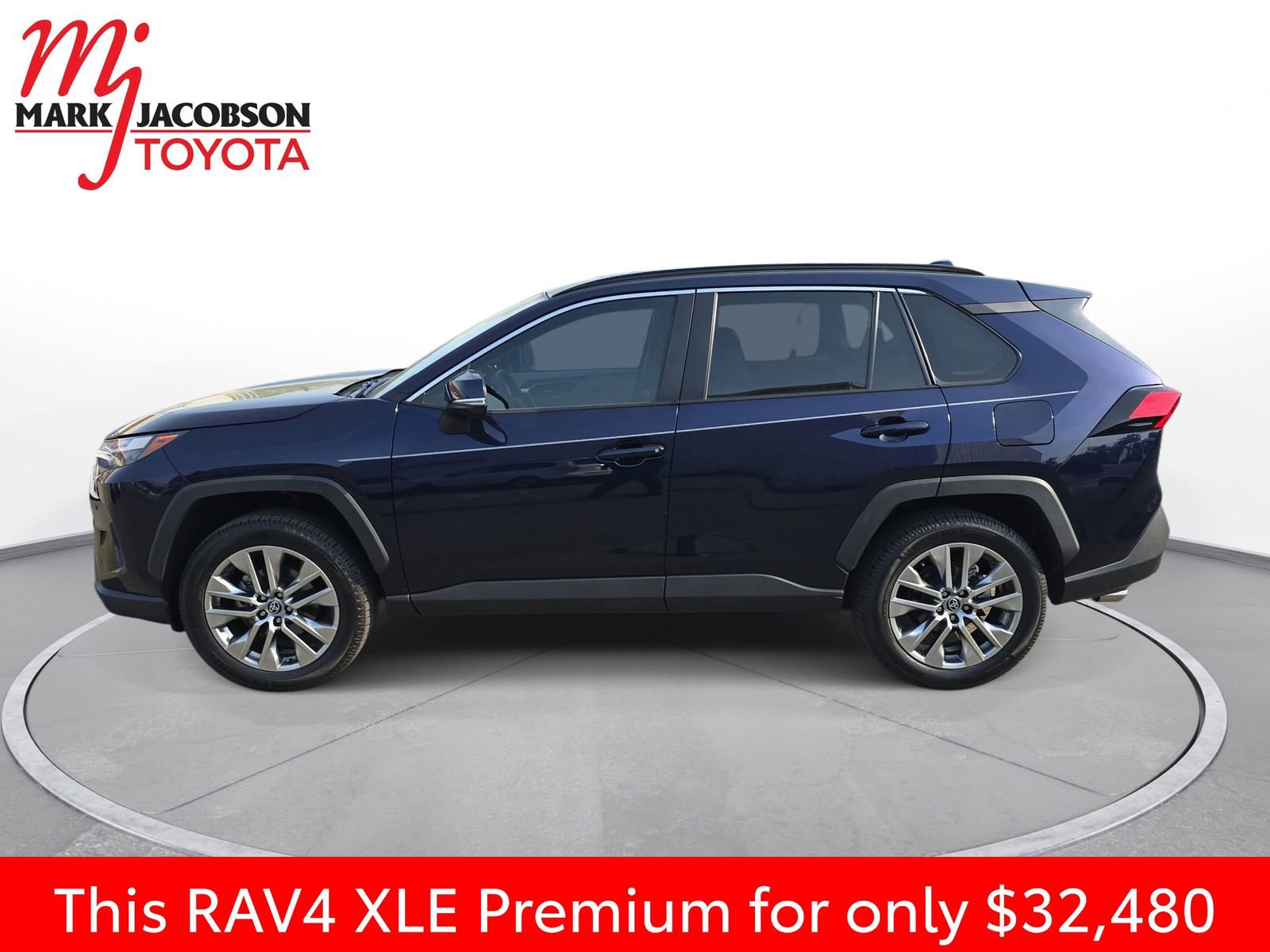 Used 2023 Toyota RAV4 XLE Premium image 15