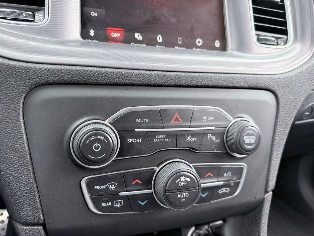 Used 2023 Dodge Charger R/T w/ Technology Group image 20