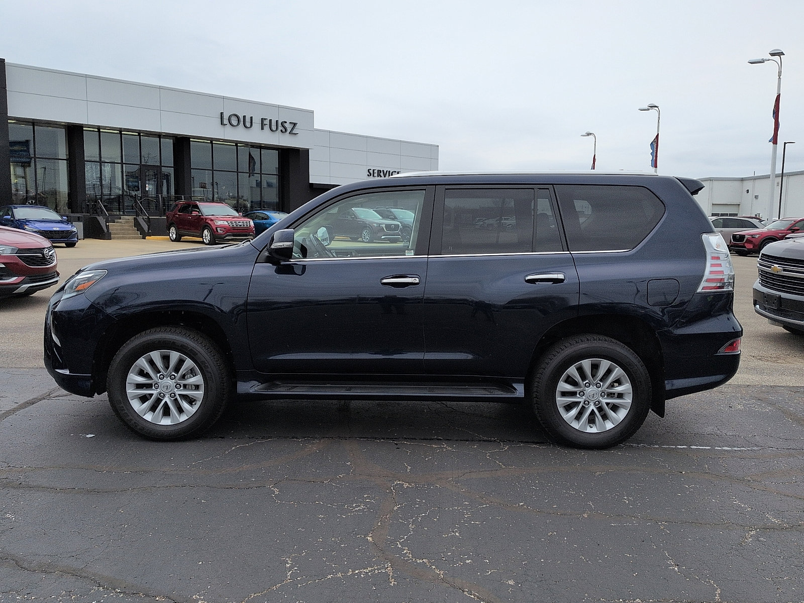 Used 2023 Lexus GX 460 Premium w/ Premium Package image 4