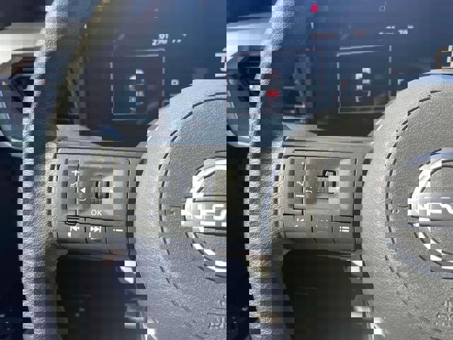 New 2025 Nissan Kicks SV w/ SV Premium Package image 18