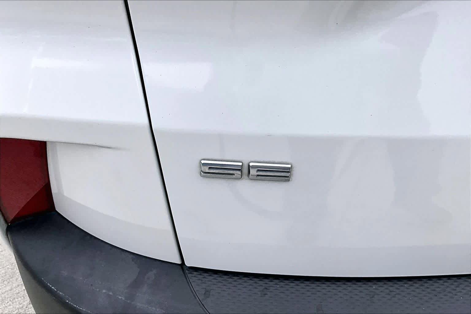 Used 2020 Ford Escape SE FWD image 10