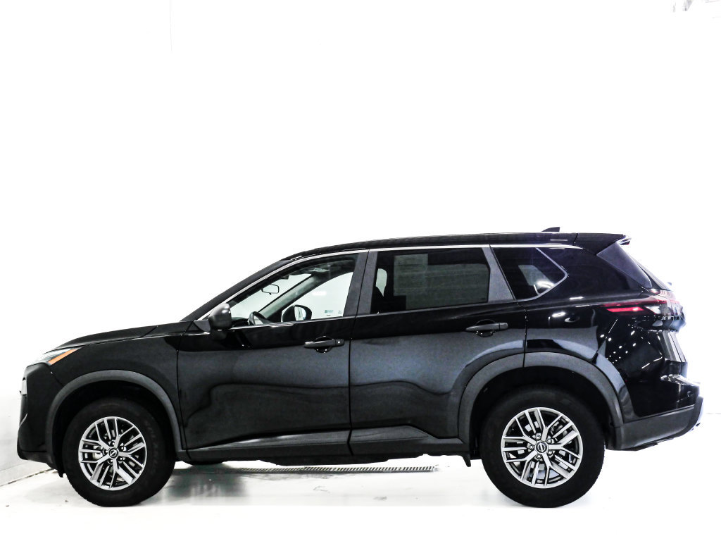 Used 2024 Nissan Rogue S AWD/4WD image 5