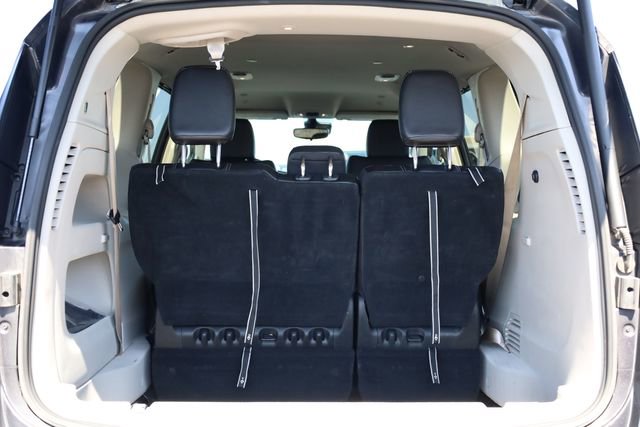 Used 2023 Chrysler Pacifica Touring-L image 30