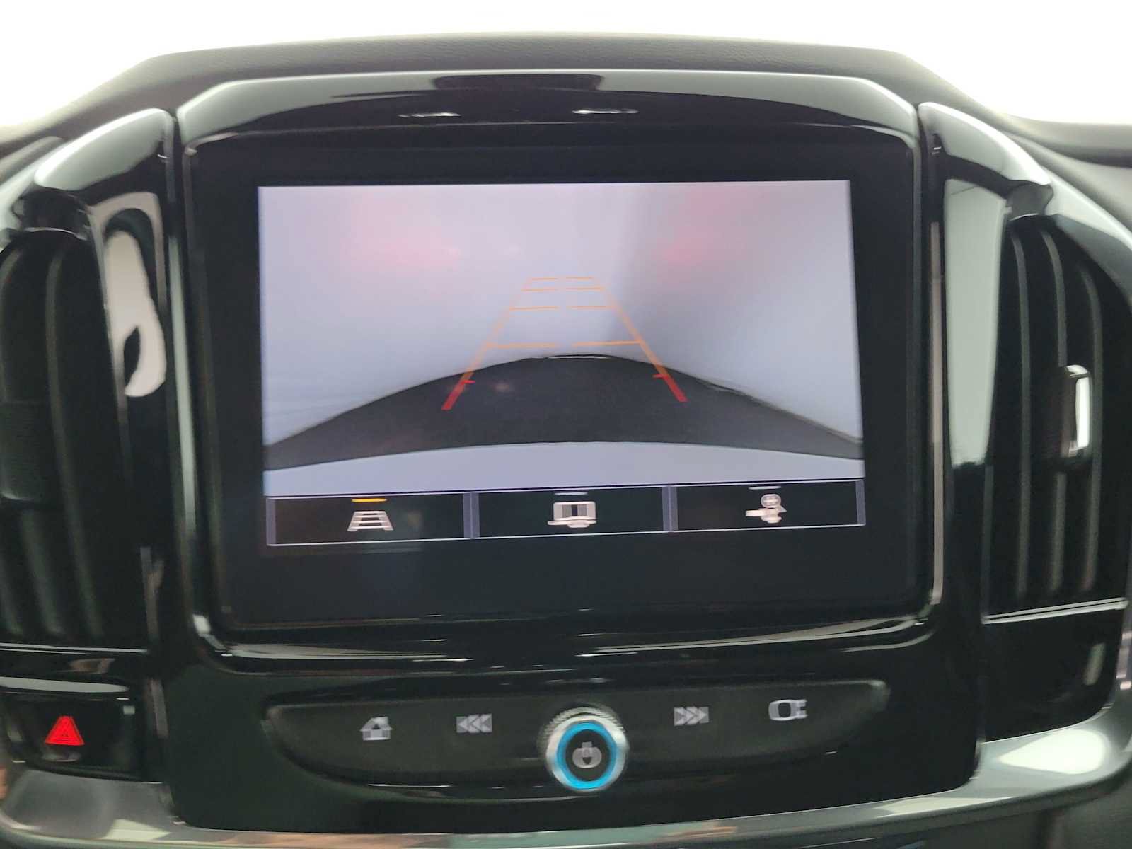 Used 2023 Chevrolet Traverse LT FWD image 29