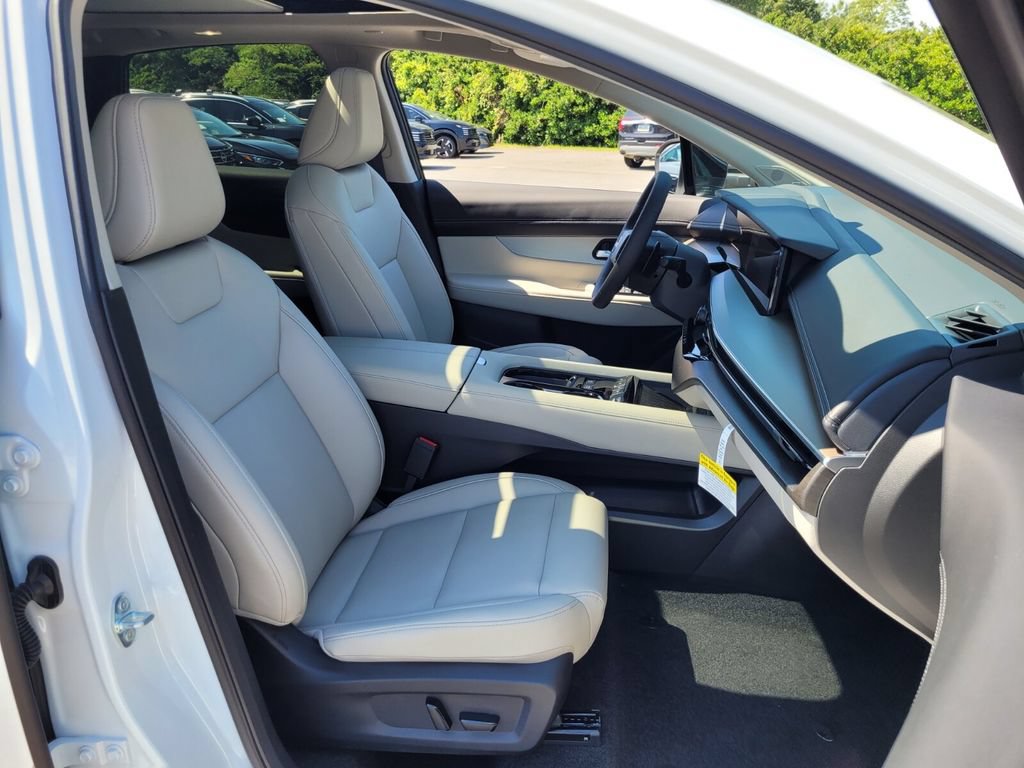 New 2025 Nissan Murano SL w/ Cargo Package AWD/4WD image 13