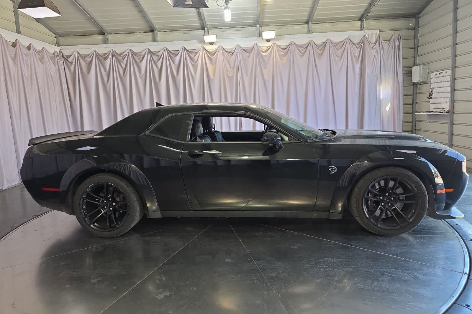 Used 2021 Dodge Challenger SRT Hellcat RWD image 9