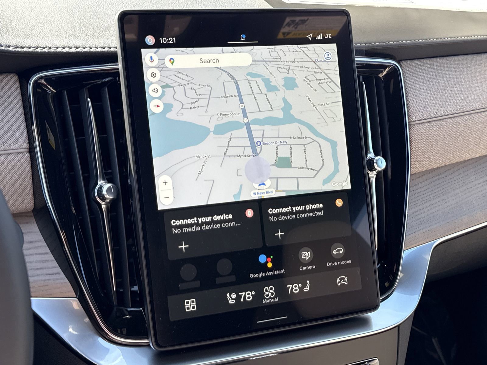 New 2026 Volvo XC90 B6 Plus w/ Protection Package Premier image 26