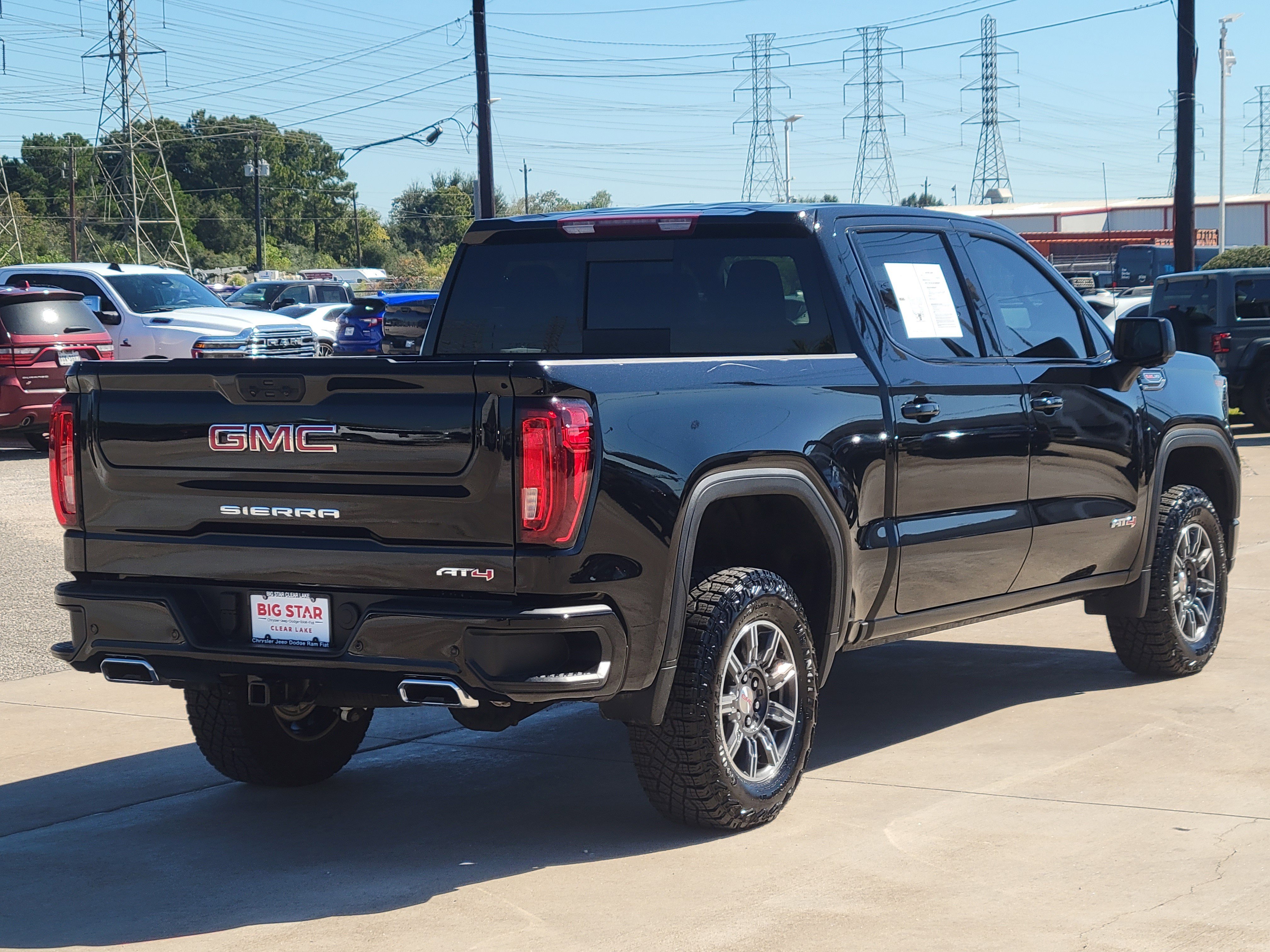 Used 2024 GMC Sierra 1500 AT4 w/ AT4 Preferred Package image 5