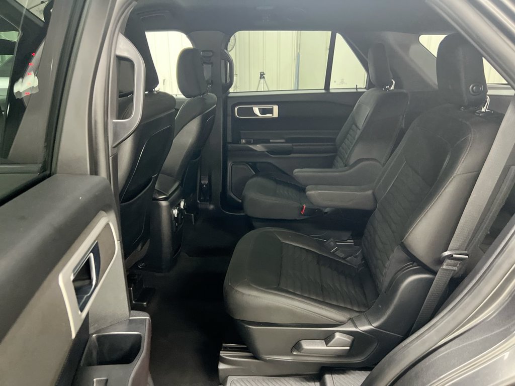 Used 2020 Ford Explorer XLT AWD/4WD image 22