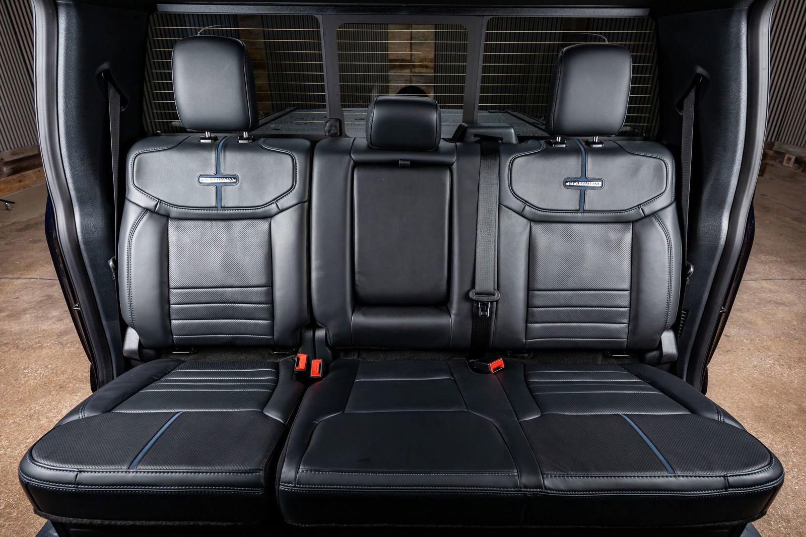 Used 2025 Ford F350 Platinum image 35