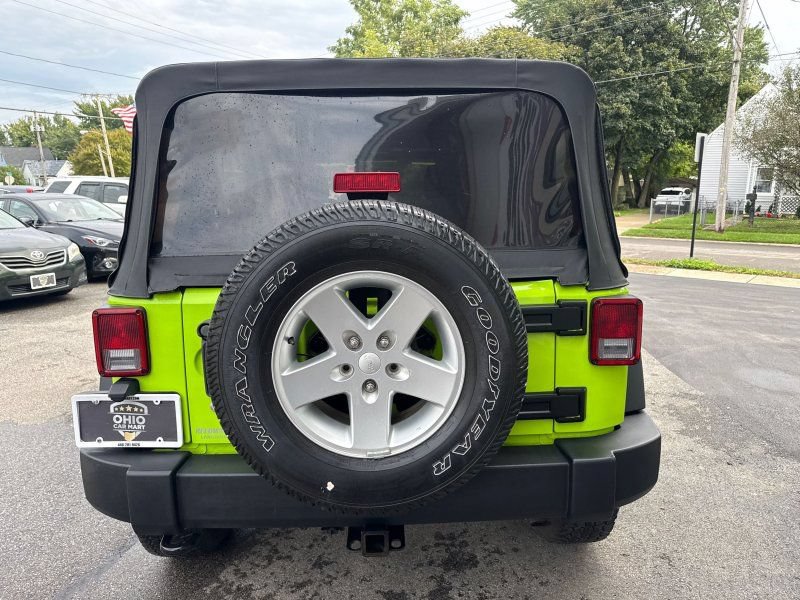 Used 2012 Jeep Wrangler Unlimited Sport AWD/4WD image 6